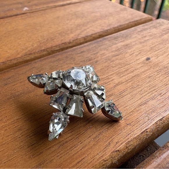 ✨ Vintage 1950s Rhinestone Starburst Brooch ❤️ - Picture 13 of 14